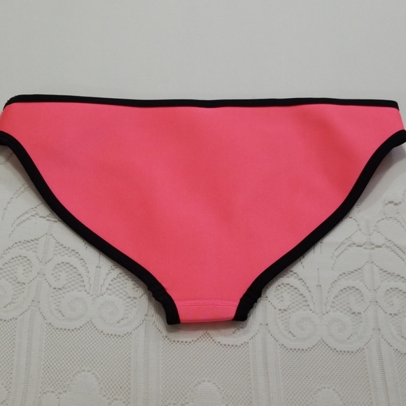 49B Triangl pink/black bikini bottoms, various - Picture 3 of 5
